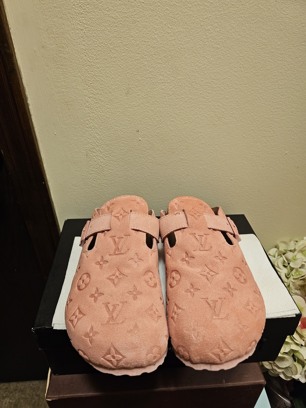 Birkenstock Pink Suede Embossed Clog Mules.  Made In Germany - Picture 4 of 6